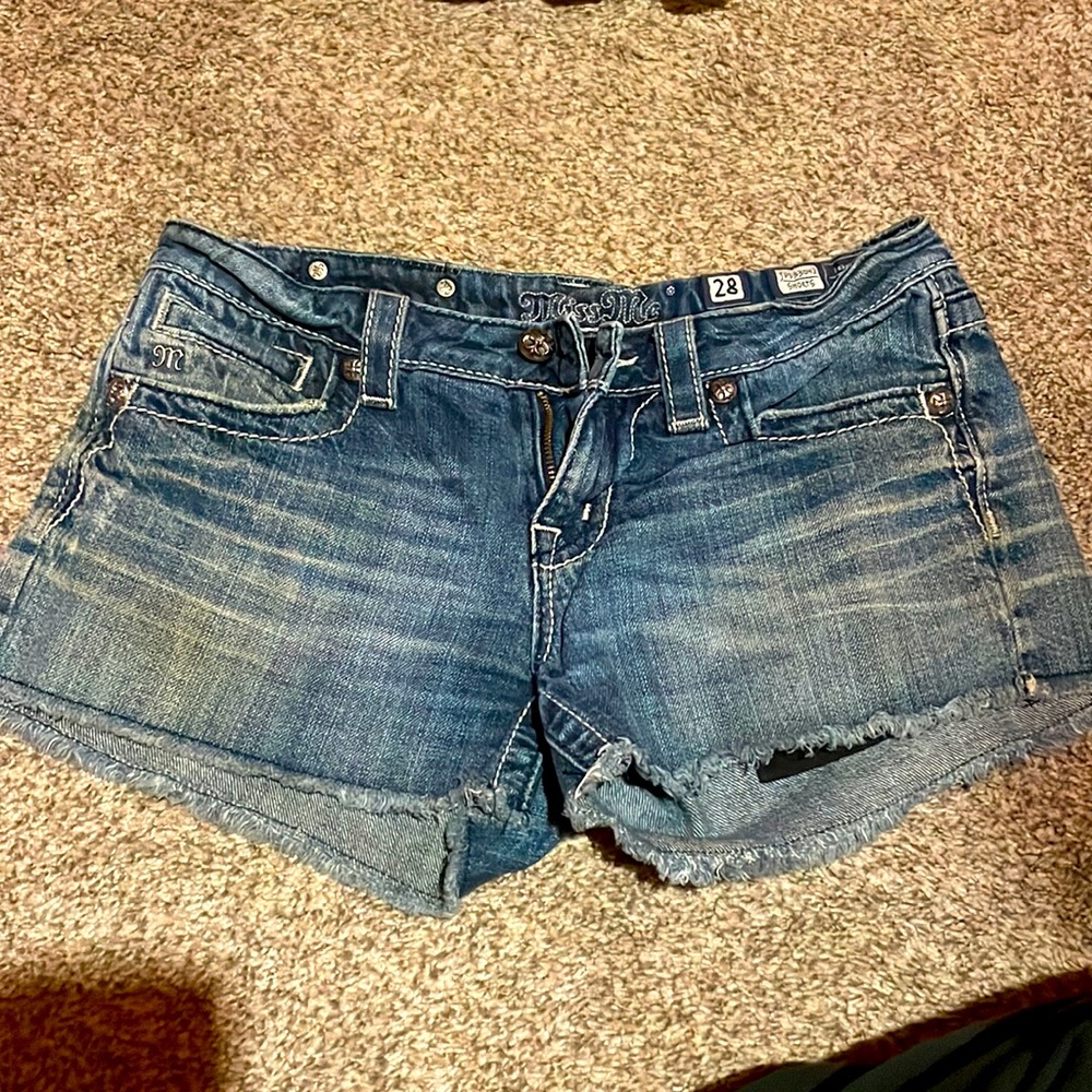 Miss me Jean shorts size 28